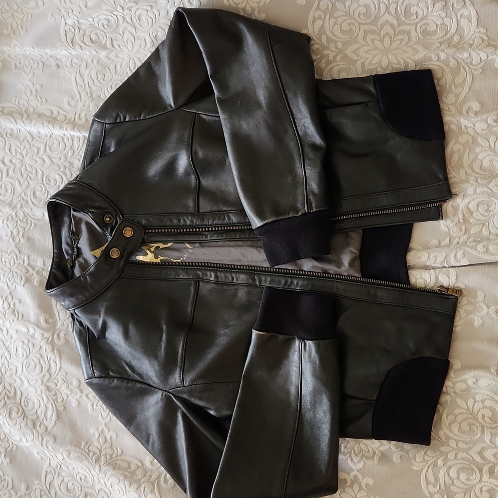 Guess leather jacket (M)